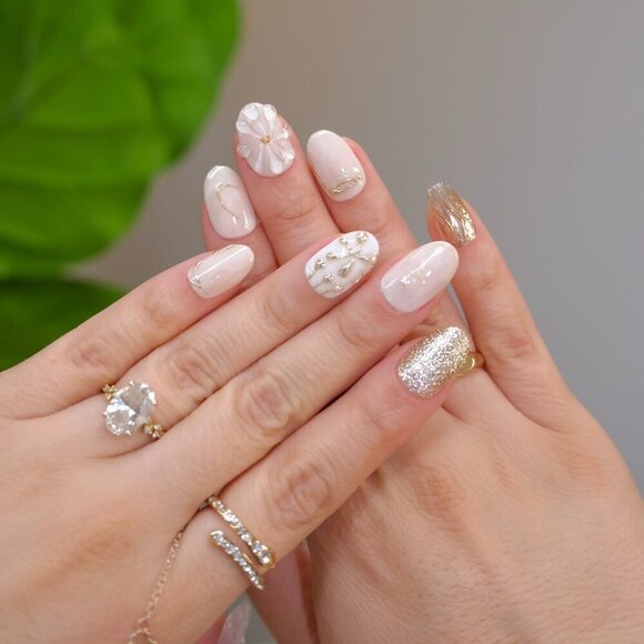 tipsy | Handmade Press On Nails | Squoval Short | Ivory Luxe | Off-White - Picture 3 of 14